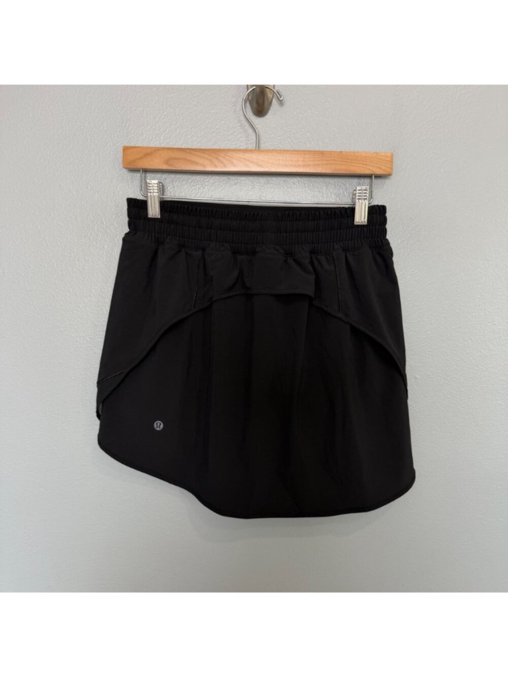 LULULEMON hotty hot high rise skirt in black size 6 - Picture 4 of 7